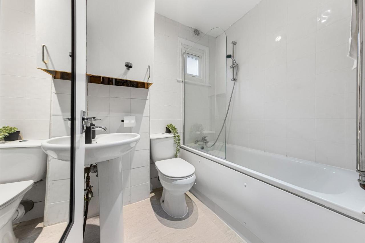 Prime Location Modern Gem Brixton Centre Cozy Studio With Free Parking לונדון מראה חיצוני תמונה