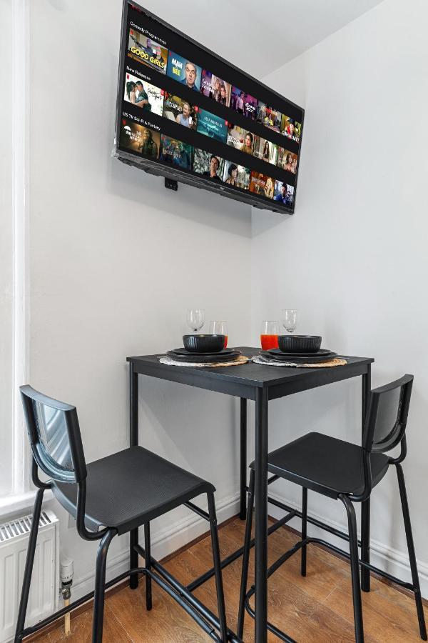Prime Location Modern Gem Brixton Centre Cozy Studio With Free Parking לונדון מראה חיצוני תמונה
